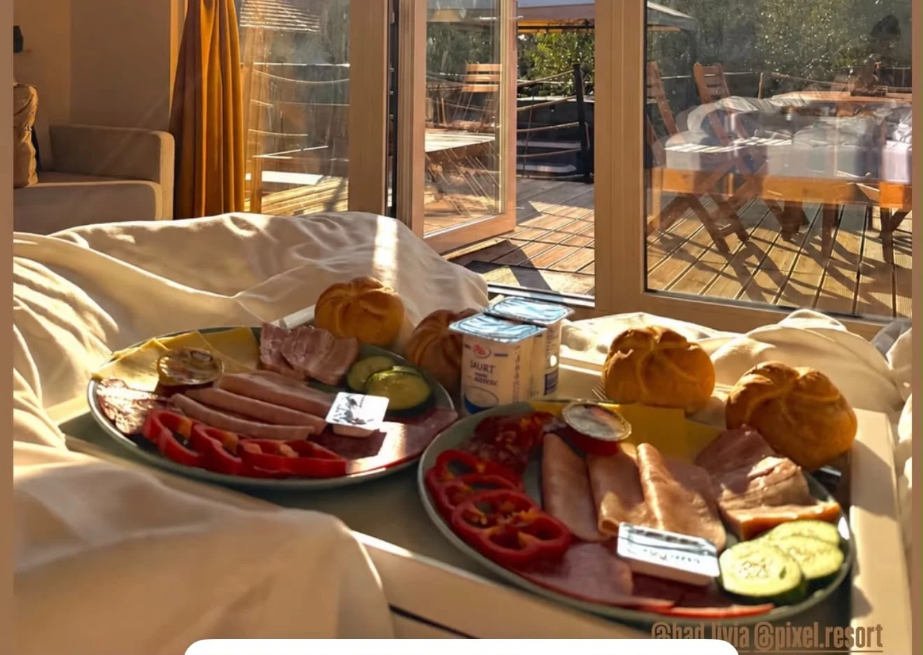 A Pixel Resort reggelije Kézdivásárhelyen