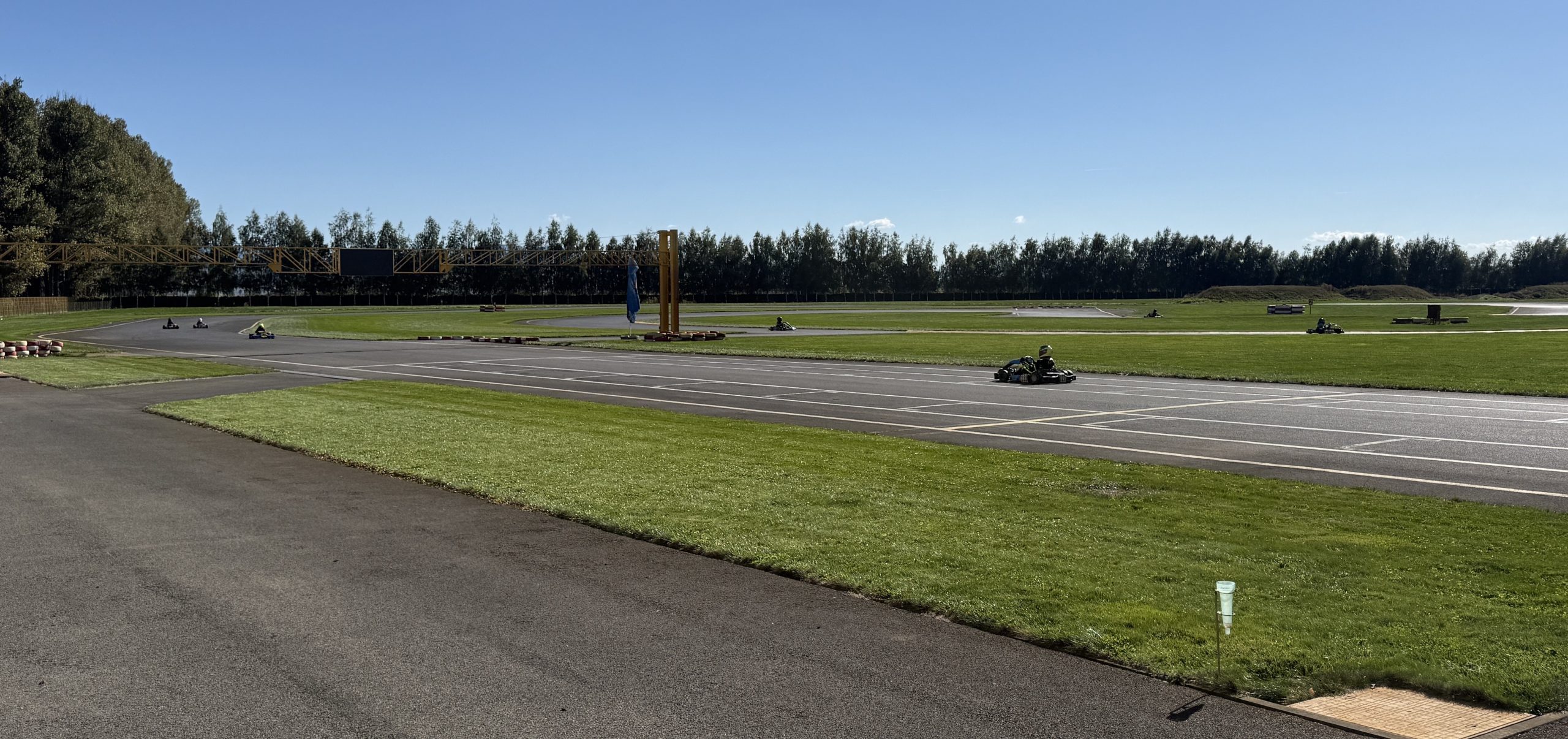 Fotografie pentru prezentarea Circuitului Skat Kart din Târgu Secuiesc
